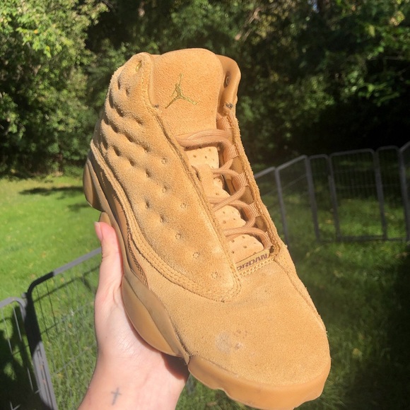 Jordan 13 (gs) - Picture 4 of 10